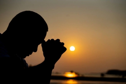 Tujuh Alasan Mengapa Kita Harus Berdoa