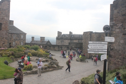 Kastil Edinburgh yang Terawat Meski Telah Berumur 900 Tahun