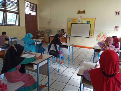 Adaptasi Pembelajaran Menggunakan Literasi Numerasi Tingkat Sekolah Dasar di SD Islam Madani, Kota Tangerang Selatan