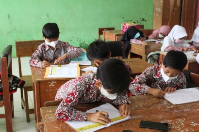 Pelaksanaan Pembelajaran Tatap Muka Terbatas (PTMT) di SDN Sindangpalay