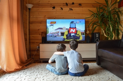 Tayangan Televisi Zaman Sekarang dan Dampaknya pada Anak