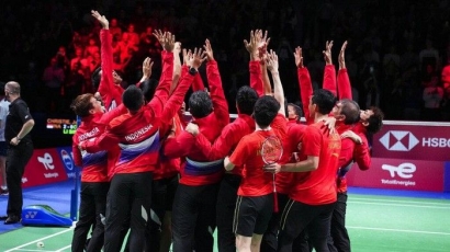 Puasa Gelar Dua Dekade, Indonesia Akhirnya Bawa Pulang Piala Thomas Cup
