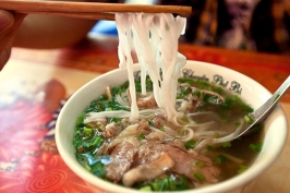 Pho: Sup Jalanan Vietnam yang Mendunia Ungguli Soto Ayam