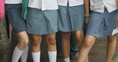 Mas Menteri Pendidikan, Bolehkah Foto Prawedding dengan seragam SMA?