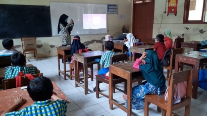 Mahasiswa UNDIP Berikan Edukasi Gizi Seimbang dengan Pedoman Isi Piringku pada Siswa SD
