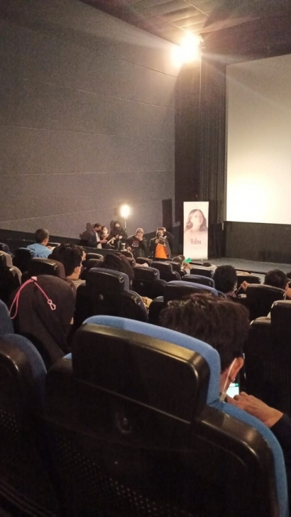 Film Merindu Cahaya de Amstel Rilis Trailer Film di CGV Grand Indonesia