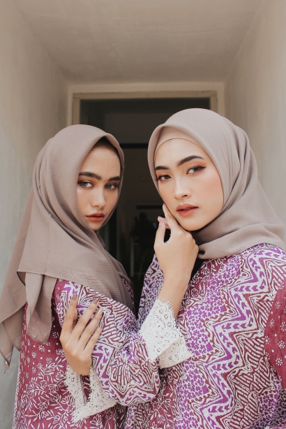 3 Rekomendasi Bahan Hijab yang Mudah Dibentuk dan Murah