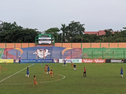 Permainan Keras dan Alot Warnai Laga Persibo Bojonegoro vs Lamongan FC
