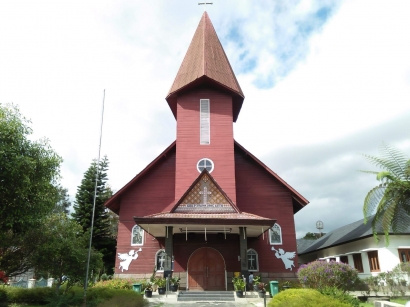 Memungut Kepingan Sejarah dari Gereja Tertua di Kota Kabanjahe
