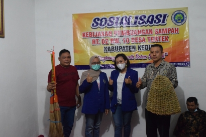 Lingkungan Warga Dusun Tertek Kabupaten Kediri Bebas Sampah Melalui Program "Desaku Bersih"