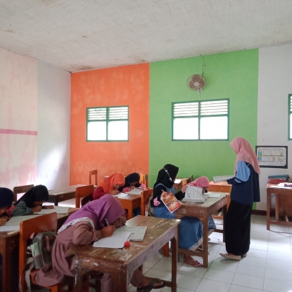 Mahasiswa KKN UIN Walisongo Semarang Dampingi Pembelajaran Tatap Muka