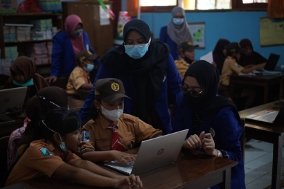 Pelatihan Microsoft Word di SDN Sambigede 03 oleh Tim MBKM Membangun Desa Sambigede Universitas Negeri Malang
