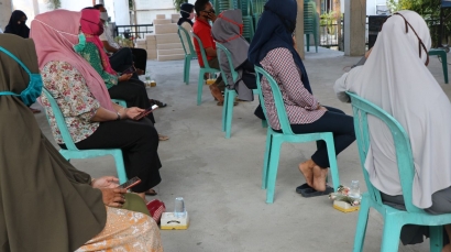 Dosen Sosiologi Universitas Negeri Malang Memberikan Penguatan Semangat Technopreneurship Pelaku UMKM