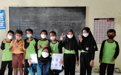 Mahasiswa Undip Lakukan Edukasi Penerapan Protokol Kesehatan 3M pada Siswa SD Negeri 1 Kedungan