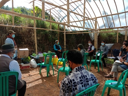 Pengembangan Desa Binaan Melalui Aplikasi Teknologi Tepat Guna Bidang Hayati di Cilengkrang, Kabupaten Bandung