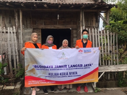KKN UISI 2021: Pemberdayaan UMKM Desa Gempol Kurung dengan Membantu Branding dan Meningkatkan Penjualan di Masa Pandemi