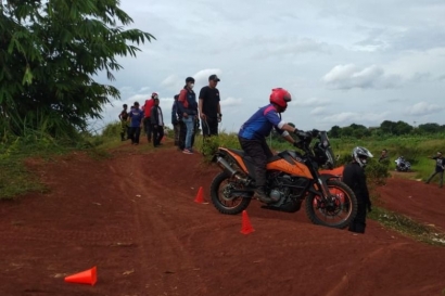 Indonesia Ride Adventure Bersama KTM Antasari Ajarkan Keterampilan Dasar Dualpurpose