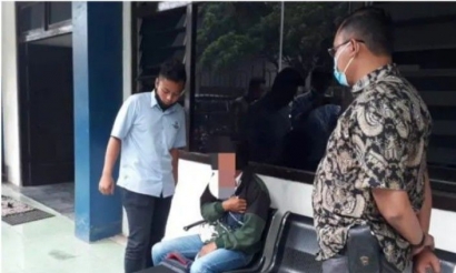 Pamerkan Kelamin di Dalam Bus, Pemuda Ini Diciduk Polisi