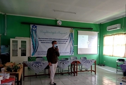 Program Pelatihan Genre-Based Approach (GBA) kepada Guru SMK di Kabupaten Karawang oleh Tim KKN 114 UNSIKA