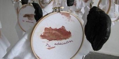 Darah Kotor, Roti, dan Karya Seni di Balik Menstruasi