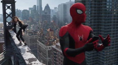 Lusa Tayang di Bioskop, Beredar Video Opening Semenit Awal Film Spider-Man: No Way Home