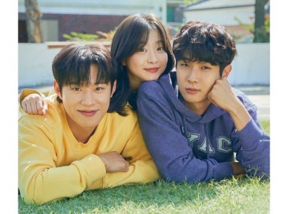 Kisah CLBK Dalam Drama "Our Beloved Summer"