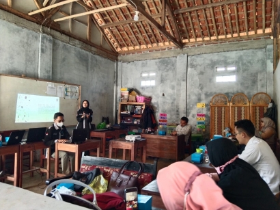 Mahasiwa Kampus Mengajar SD Islam Al Fatih Paguyangan Adakan Pelatihan Teknologi Guna Peningkatan Kualitas Pendidikan di Masa Pandemi