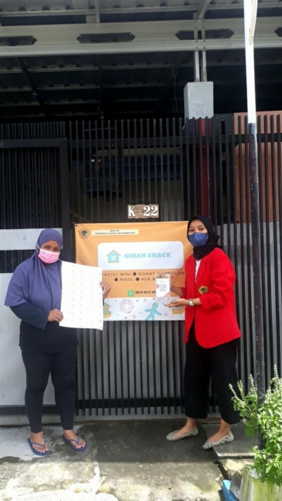 KKN UNTAG Surabaya 2021: Edukasi Pedagang tentang Pembayaran Non-Tunai Melalui QRIS