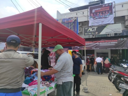 ACT Jakarta Selatan Gelar Bazar Sedekah untuk Masyarakat Terdampak Erupsi Semeru