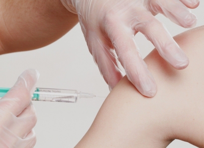 Vaksin Booster untuk Remaja, BioNTech, dan Vaksin Gratis