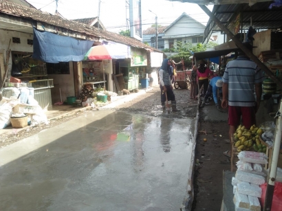 Pengecoran Jalan Pasar Pecangaan, Tak Ganggu Aktivitas Pedagang