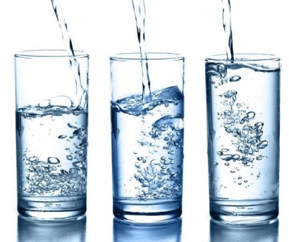 Manfaat Air Putih dan Dampak Kekurangan Air Putih Bagi Tubuh
