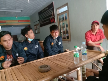 Mahasiswa KKN UNEJ Tematik Literasi Survey Kondisi Pendidikan Dusun Umbulsari Desa Sumbermujur Pasca Erupsi Gunung Semeru