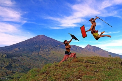 Pelestarian Tradisi Peresean di Pulau Lombok