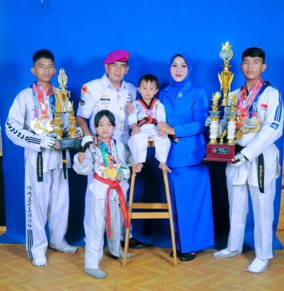 Reza Sanjaya Putra, Pelajar SMAN 1 Bangsal dari Keluarga Marinir, Kolektor Juara Taekwondo