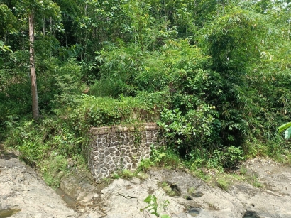 Jembatan Penghubung Antar Dusun di Desa Sukajaya Terbengkalai, Masyarakat Mengharapkan Adanya Penyelesaian
