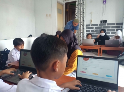 KKN REKOGNISI UPI 2022: Peran Mahasiswa Kampus Mengajar dalam Pelaksanaan ANBK di SDN Budiwening Cianjur
