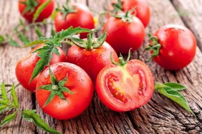 4 Tips Menggunakan Tomat Untuk Merawat Kulit Wajah, salah Satunya Dapat Melawan Kerusakan Sel-sel