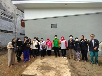 Bersama Kelurahan Kebonagung, KKM-DR Suropati Menyukseskan Penanaman tanaman Toga di Lingkungan BLK