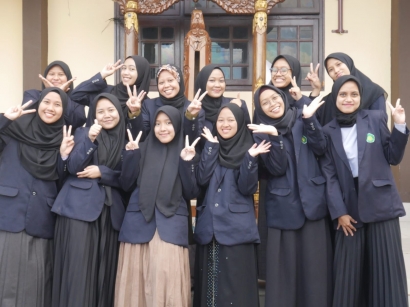 Mengabdi untuk Pendidikan di Dusun Klerek