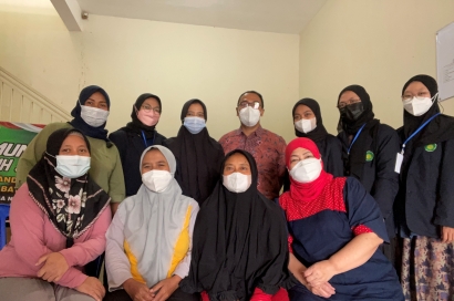 Posyandu Lansia Sebagai Upaya untuk Meningkatkan Kualitas Hidup Lansia di Dusun Ngujung