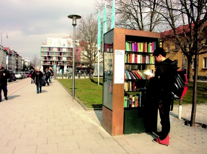 Perpustakaan Jalanan di Jerman: Bertukar Buku Lewat Öffentlicher-Bücherschrank