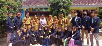 Mahasiswa KKM-DR UIN Malang, Vaksinasi Massal Pelajar dan Warga Menuju Dawuhan Bebas Covid-19