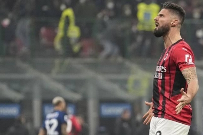 Oliver Giroud dan AC Milan Berhasil Pecundangi Inter Milan