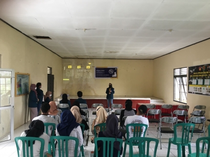 Mahasiswa KKN Undip Sosialisasikan Bahaya Narkoba dan Kenakalan Remaja pada Remaja di RW 01 Kelurahan Mangunsari