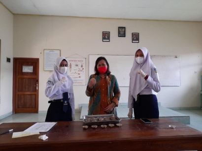 "SAMBA" Inovasi Sabun dari Limbah sebagai Salah Satu Aksi Peduli Lingkungan dan Berbudaya Lingkungan Hidup di Sekolah
