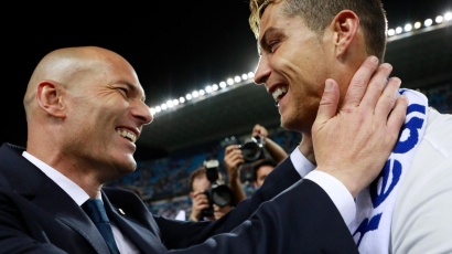 Rumor Zidane Ingin Bawa CR7 Saat Latih PSG, Tandem dengan Messi?
