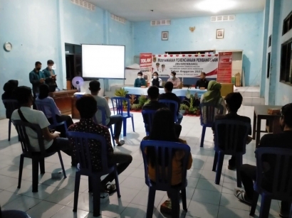 Pemberdayaan Karang Taruna Terboyo Kulon serta Sosialisasi Bahaya Narkoba dan Pencerdasan Covid-19 Pada Anak-anak Terboyo Kulon