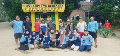 Kegiatan Gotong Royong Sebagai Ajang SIlaturahmi Warga di Dukuh Gedungan Desa Karangmalang, Kecamatan Mijen, Semarang