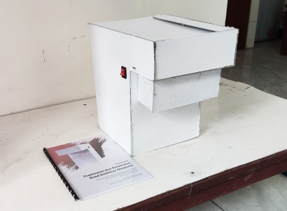 Mahasiswa UNDIP Ciptakan Alat Hand Sanitizer Otomatis Lengkap Dengan Buku Panduannya